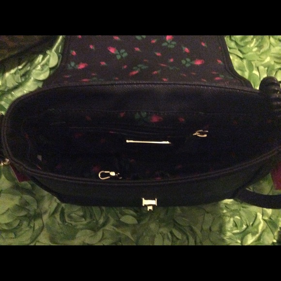 Betsey Johnson Crossbody w/ Working Phone🌸Sale🌸 - Picture 5 of 6
